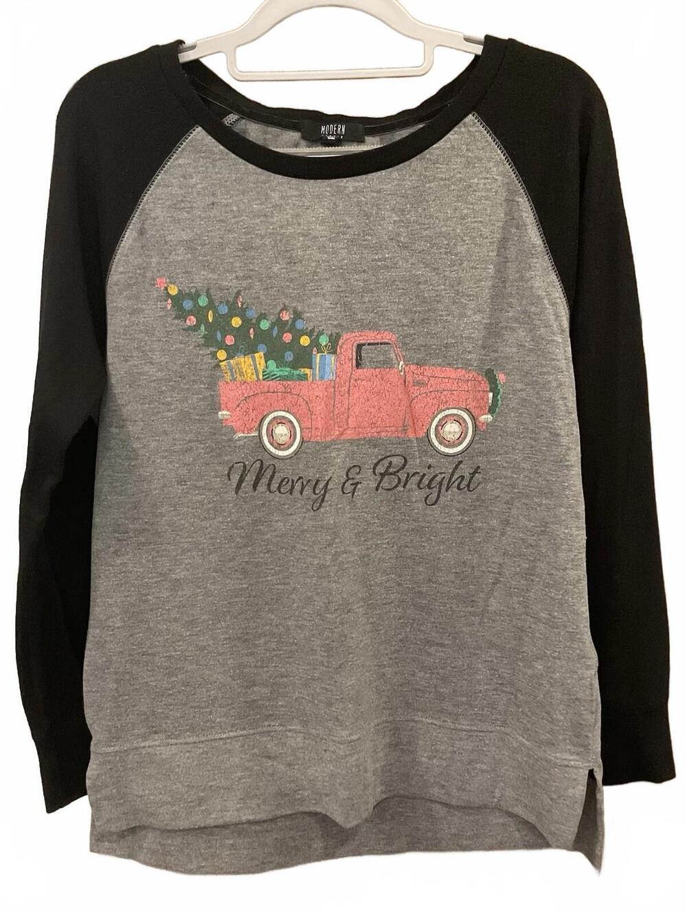 Modern Canvas Womens Long Sleeve Christmas Old Truck Tee Size M